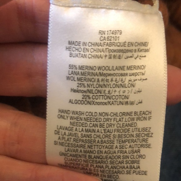 BCBGMAXAZRIA Sweater Dress with Arm Tassels Size Large - Picture 11 of 11